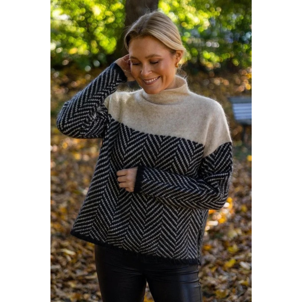 Theresa | Damen Rollkragenpullover mit Zickzack Muster