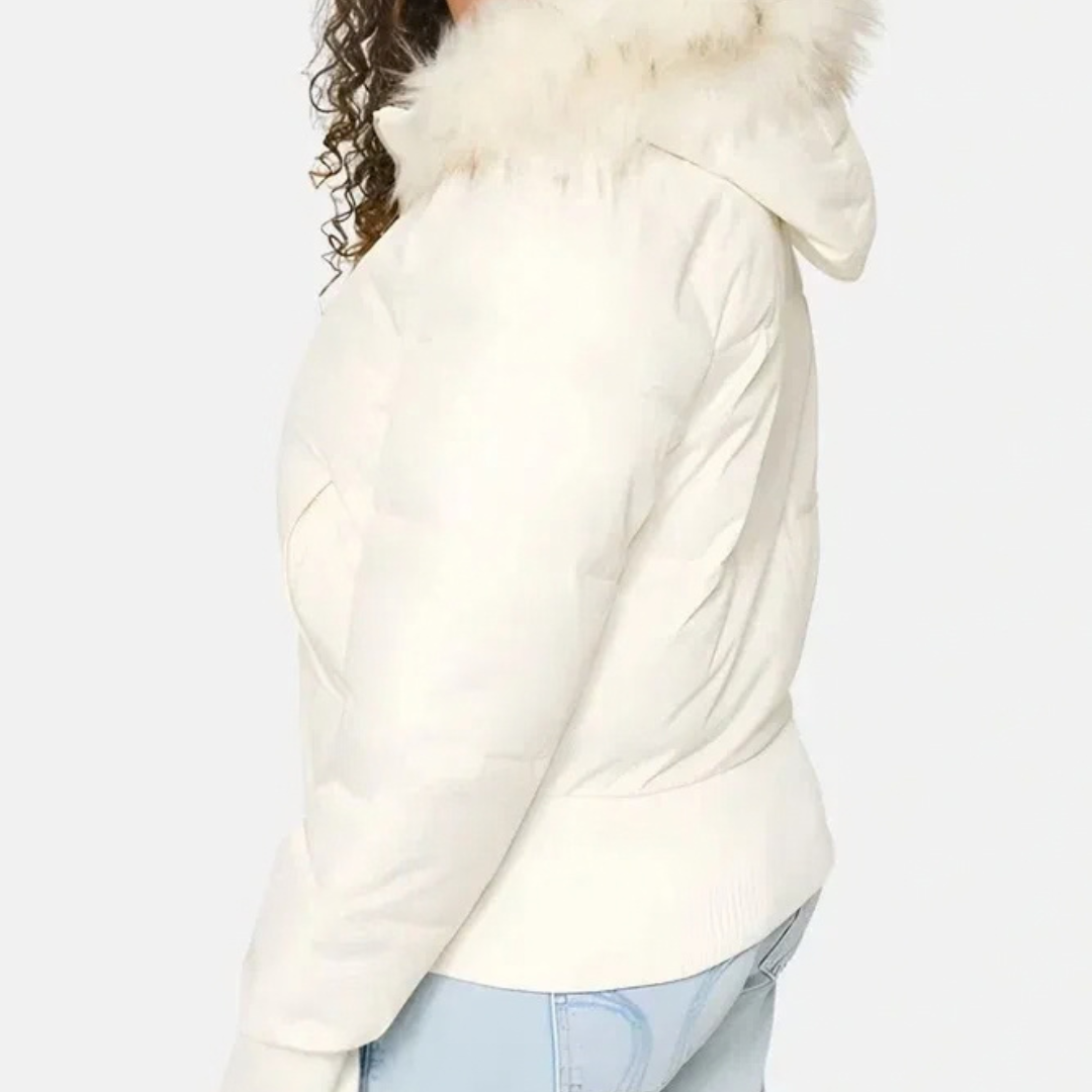 Theresa | Damen Winterjacke mit Kapuze und Reißverschluss