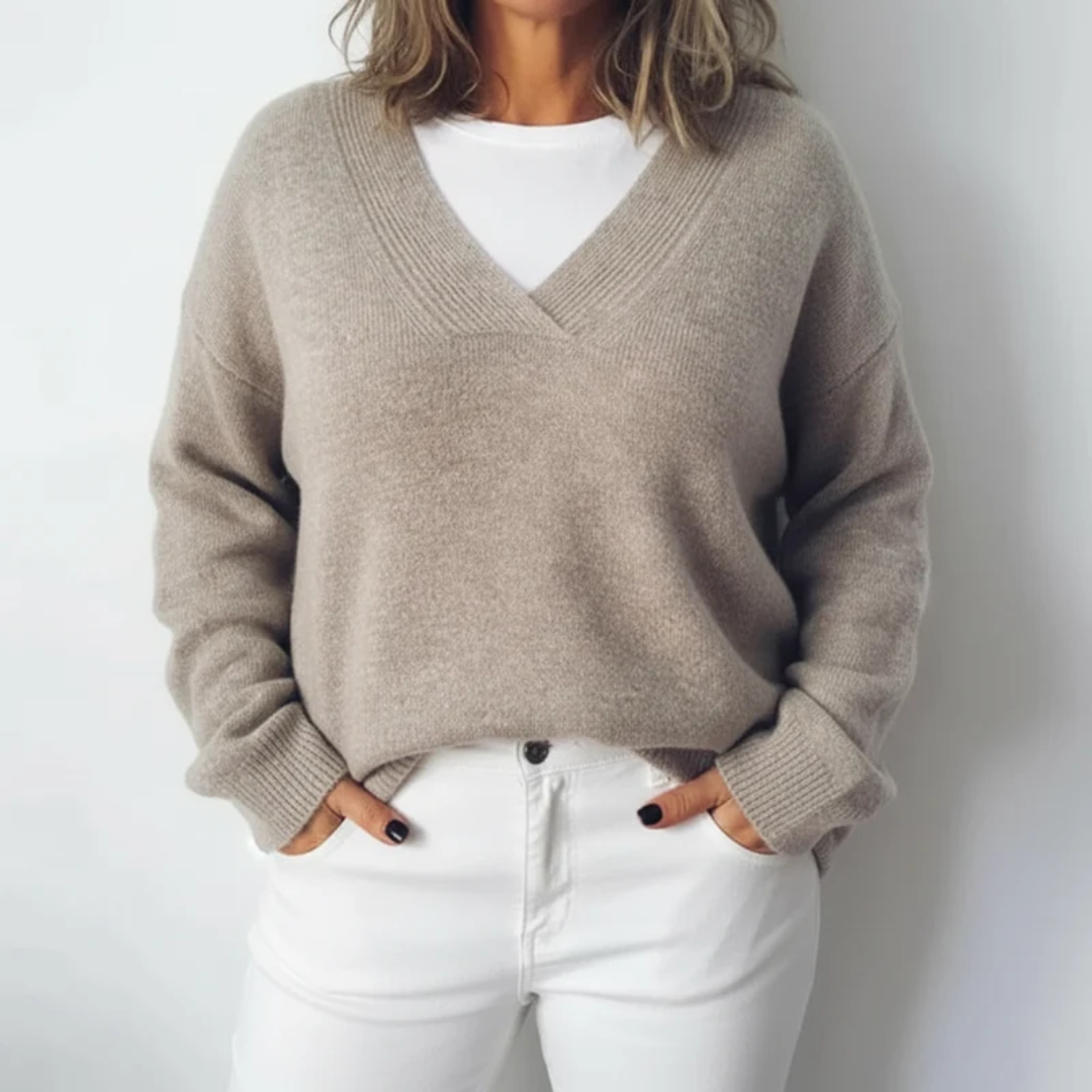 Valerie | Damen Grau Strickpullover für Große Größen im Oversize Stil mit V Ausschnitt
