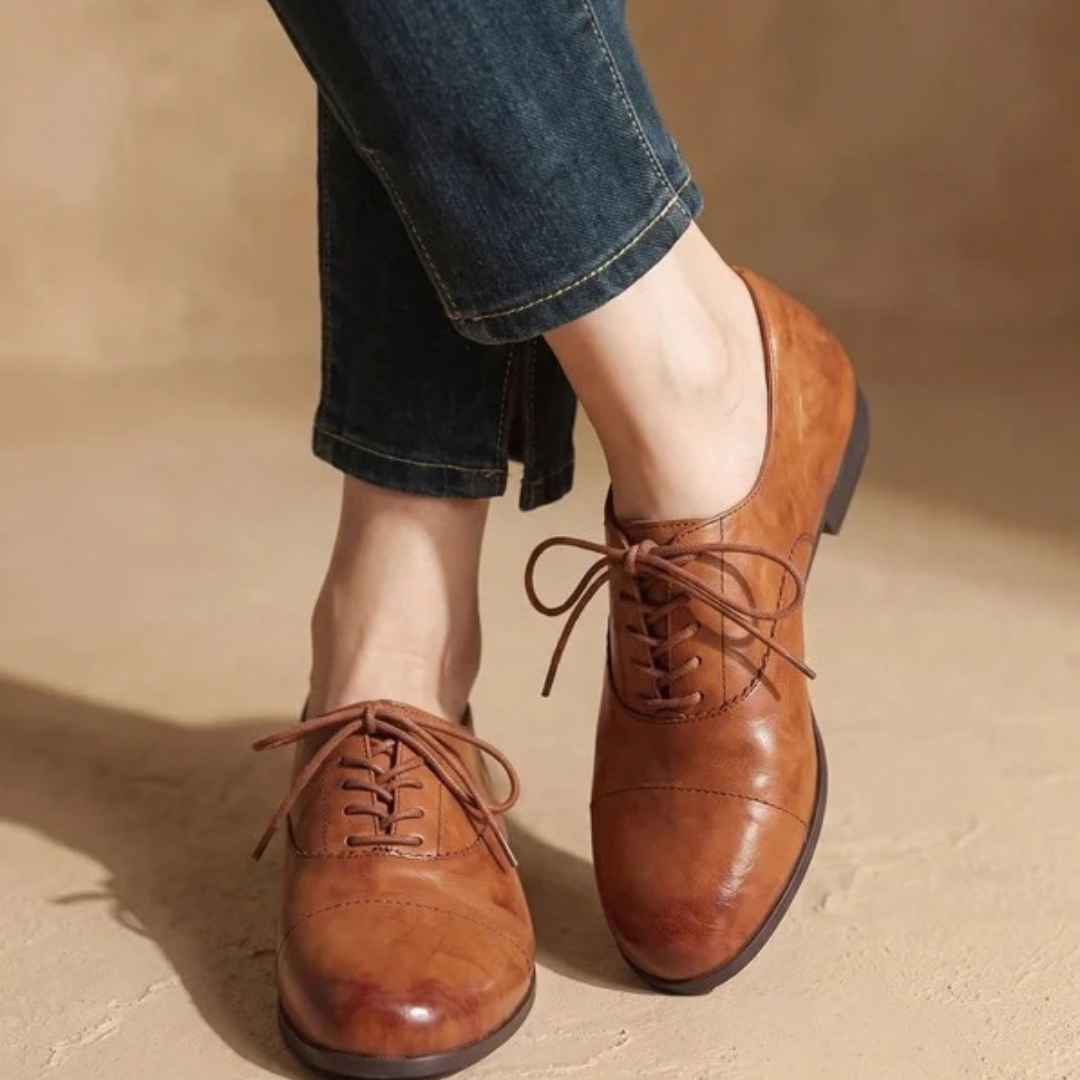 Veronika | Damen Orthopädische Schuhe mit flacher Form und Schnürschuh