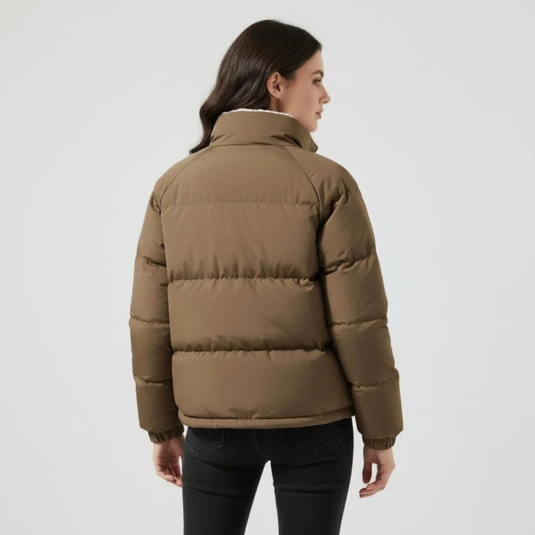 Wilhelmine | Damen Pufferjacke mit Kapuze, Weiche Fleece Fütterung und Komfort Design