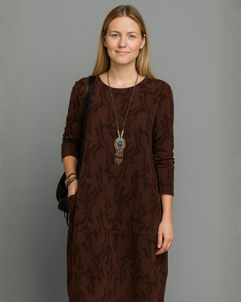 Winter Kleid für Damen – Midikleid mit Taschen und Druckdesign