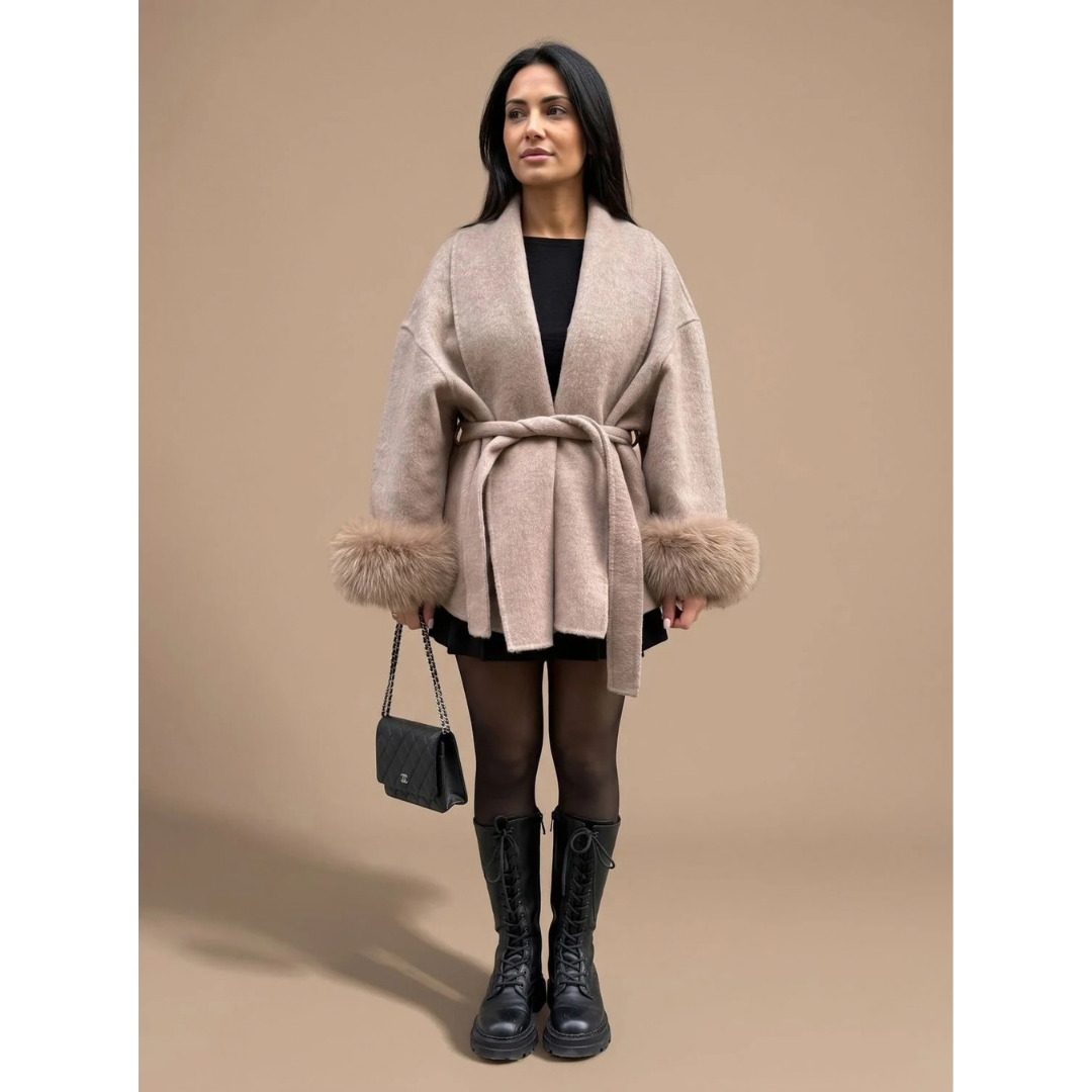Yvonne | Damen Winterjacke mit Gürtel und Fell Design